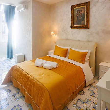 ナポリ Alma Adry Bed & Breakfast エクステリア 写真
