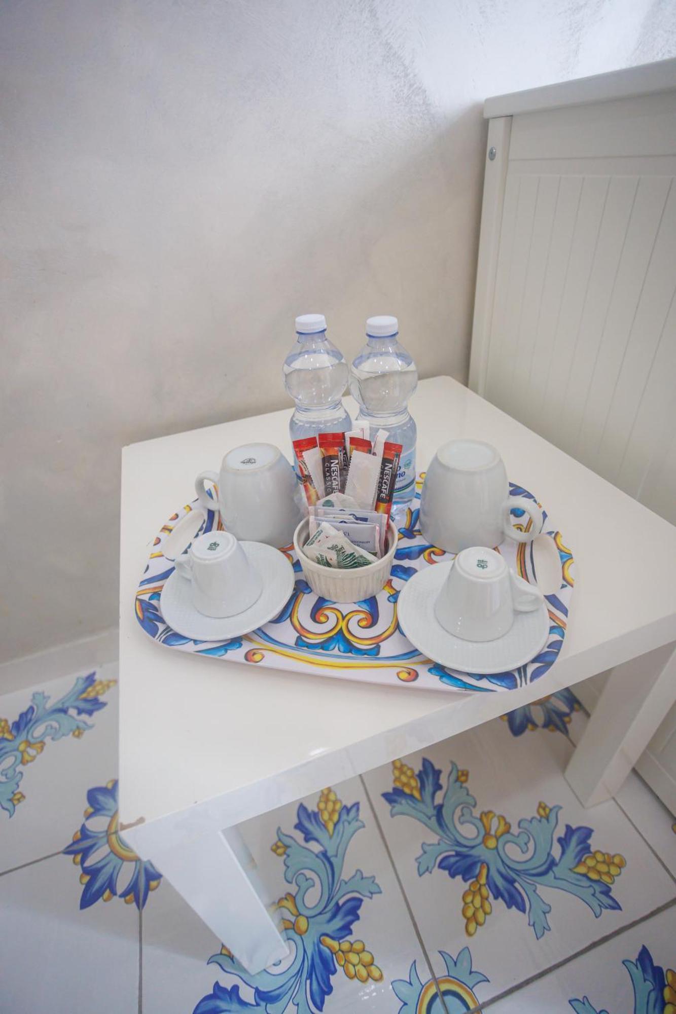 ナポリ Alma Adry Bed & Breakfast エクステリア 写真